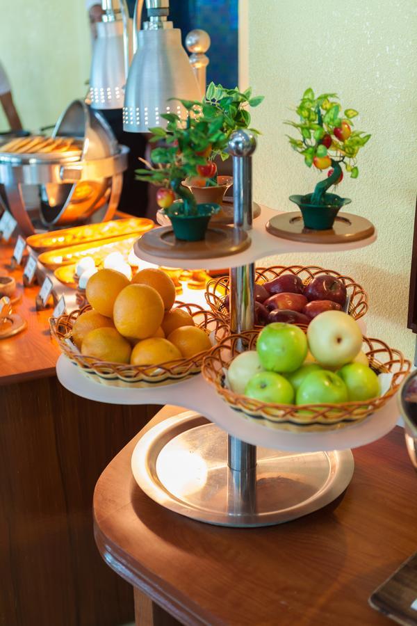 Breakfast At Monaco - Palais Boracay Hotel Manoc-Manoc Bagian luar foto